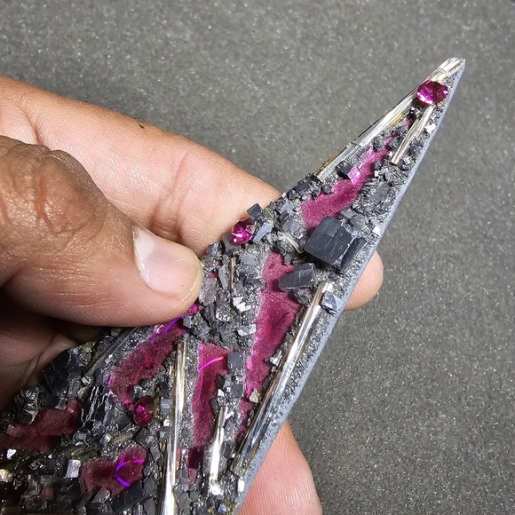 Abstartct Hand Made Artist Signed Artistic Brooch Pin Pink And Gray Triangular s - Picture 4 of 12
